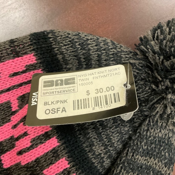 NFL NY Giants '47 Dark Gray Black Pink Cuffed Knit Hat Women’s NWT One Size - Picture 5 of 9